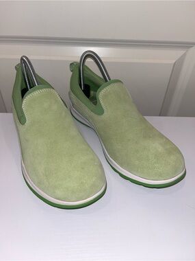 Lands' End Green Suede Slip-On Sneakers women size 8 B